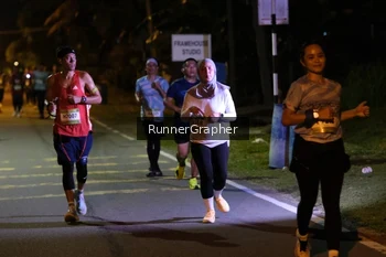 Runner Photo 1583398
