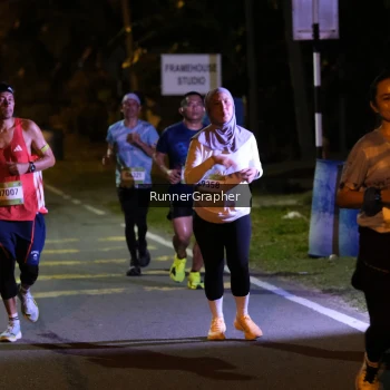 Runner Photo 1583400