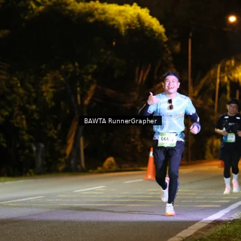 Runner Photo 1583664