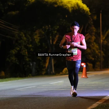 Runner Photo 1583665