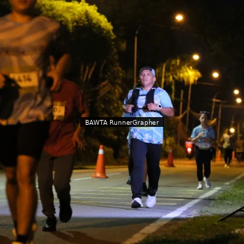 Runner Photo 1583712
