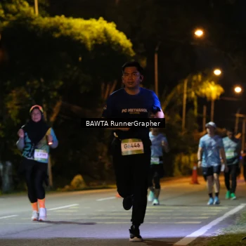 Runner Photo 1583812
