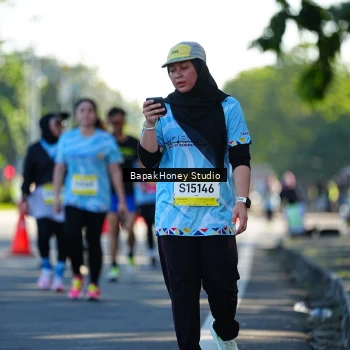 Runner Photo 1583921