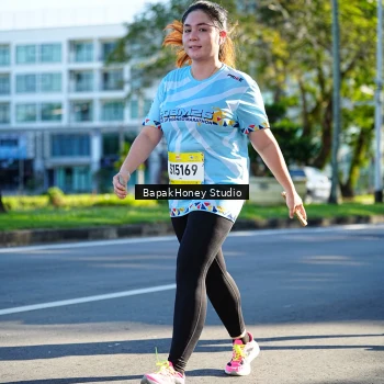 Runner Photo 1584020
