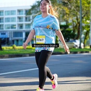 Runner Photo 1584024