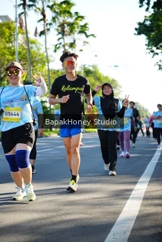 Runner Photo 1584036