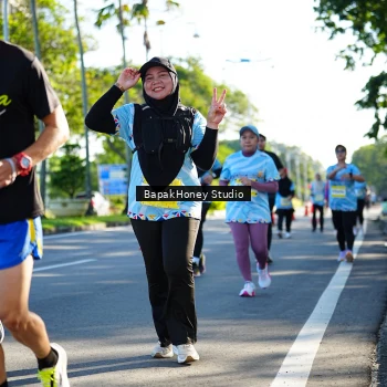 Runner Photo 1584045