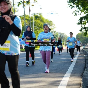 Runner Photo 1584063