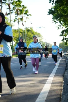 Runner Photo 1584067