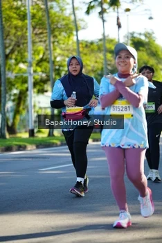 Runner Photo 1584074