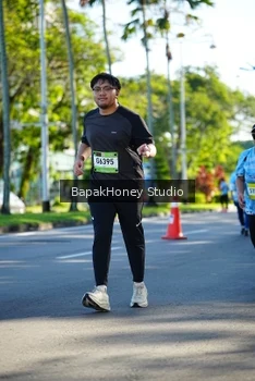 Runner Photo 1584084