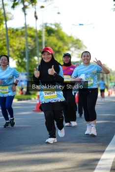 Runner Photo 1584105