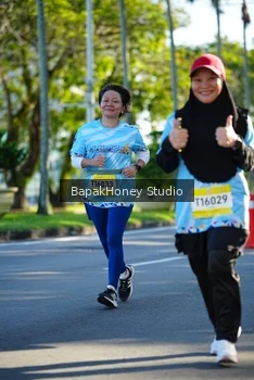 Runner Photo 1584109