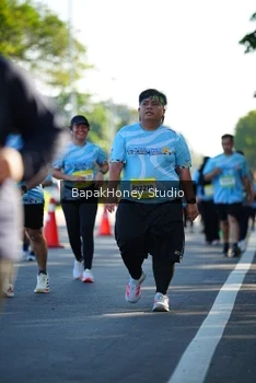 Runner Photo 1584160