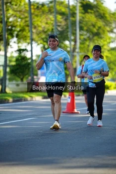 Runner Photo 1584176