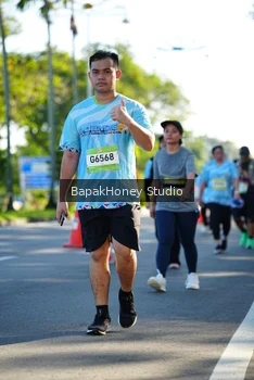 Runner Photo 1584188