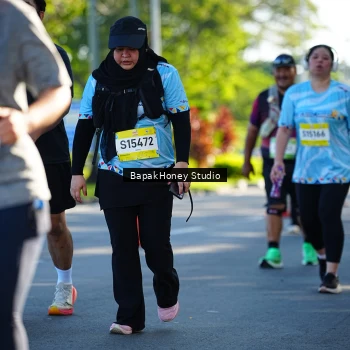 Runner Photo 1584196