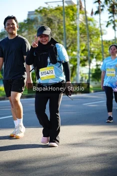 Runner Photo 1584213