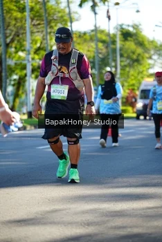 Runner Photo 1584220