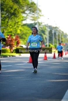 Runner Photo 1584226