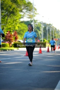 Runner Photo 1584227