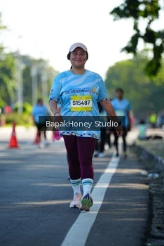 Runner Photo 1584237