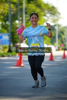 Runner Photo 1584253