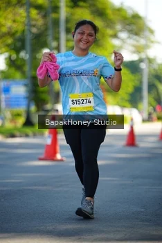 Runner Photo 1584258
