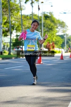 Runner Photo 1584260