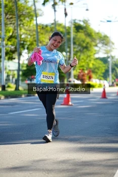 Runner Photo 1584262
