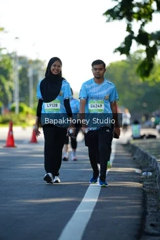 Runner Photo 1584268