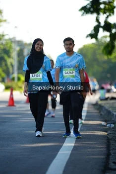 Runner Photo 1584276