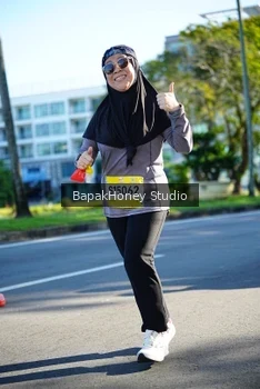 Runner Photo 1584300