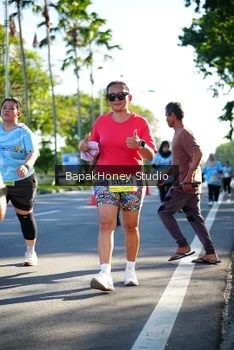 Runner Photo 1584308