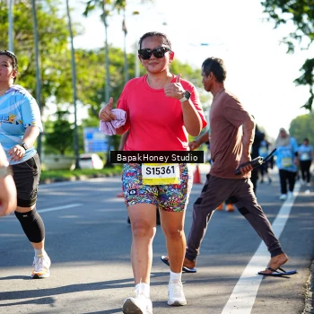 Runner Photo 1584312