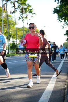 Runner Photo 1584314