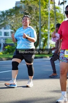 Runner Photo 1584315