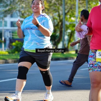 Runner Photo 1584317