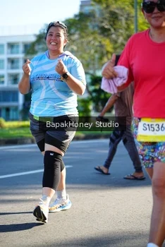 Runner Photo 1584323