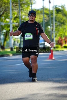 Runner Photo 1584324