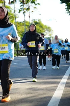 Runner Photo 1584341