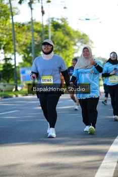 Runner Photo 1584356