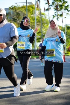 Runner Photo 1584373