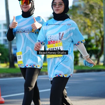 Runner Photo 1584472