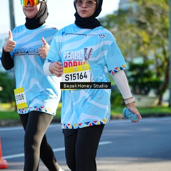 Runner Photo 1584474