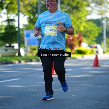 Runner Photo 1584514