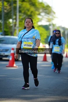 Runner Photo 1584536