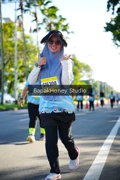 Runner Photo 1584576