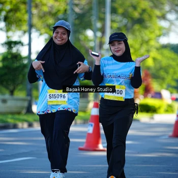 Runner Photo 1584601