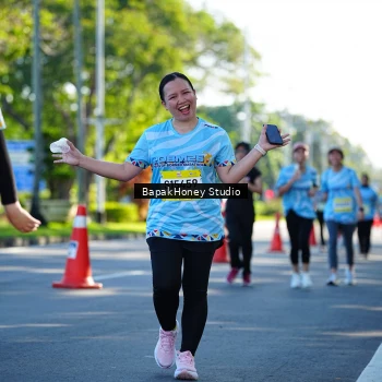 Runner Photo 1584617